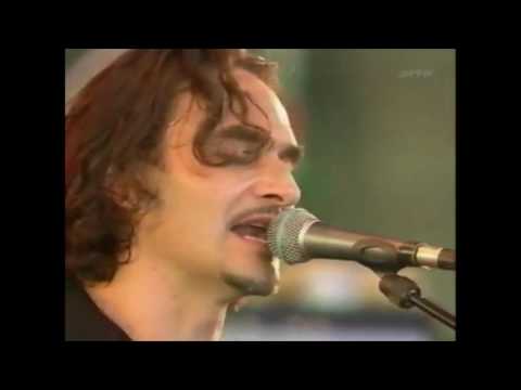 Youtube: La Rivière - Stephan Eicher - Festival Vieilles Charrues 1999