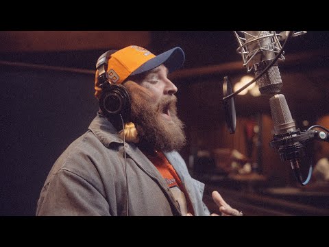 Youtube: Teddy Swims - Lose Control (The Village Sessions)