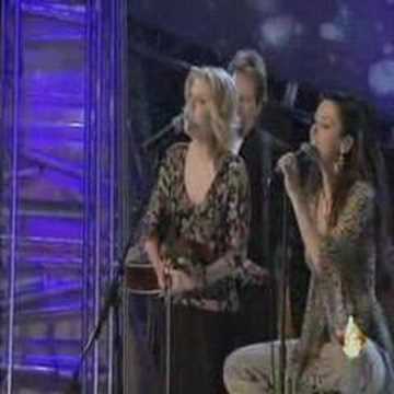Youtube: Shania Twain & Alison Krauss - Forever And For Always