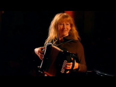 Youtube: Loreena McKennitt : Santiago