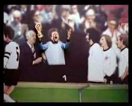 Youtube: Sportfreunde Stiller - '54, '74, '90, 2010