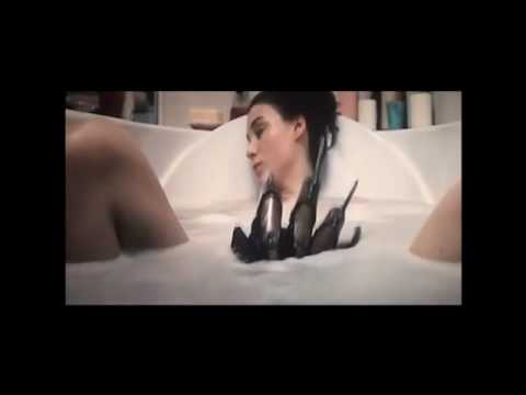 Youtube: bathtub scene - Nightmare on Elm Street 2010