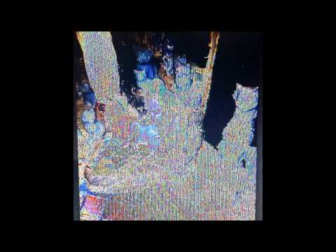 Youtube: Crystal Castles - Frail (2015)