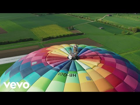 Youtube: Nickless - Don't Stop The Car (Hot Air Balloon Performance)