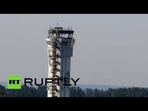 Youtube: Ukraine: EXCLUSIVE shots of DNR/DPR fighters in action at DONETSK AIRPORT