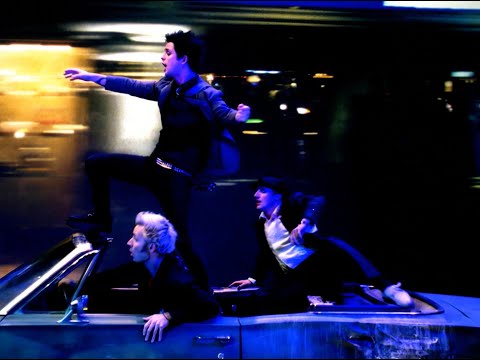 Youtube: Green Day - Holiday [Official Music Video] [4K Upgrade]
