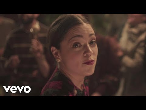 Youtube: Natalia Lafourcade - Tú sí sabes quererme (en manos de Los Macorinos)