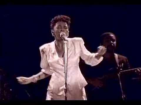 Youtube: Anita Baker (Sweet Love) live