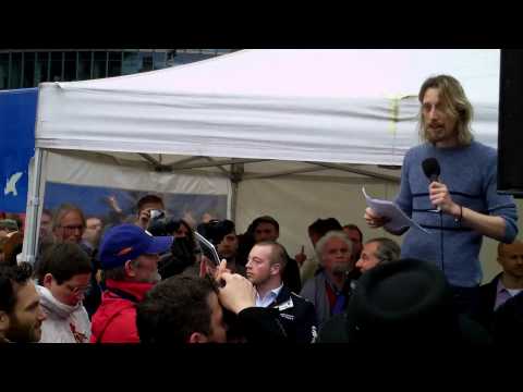 Youtube: Lars Mährholz Ansprache Ostermontag Potsdamer Platz Berlin
