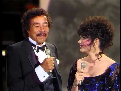 Youtube: Linda Ronstadt & Smokey Robinson - Ooo Baby Baby / The Track Of My Tears Live