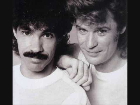 Youtube: Hall & Oates - Kiss On My List (Lyrics)