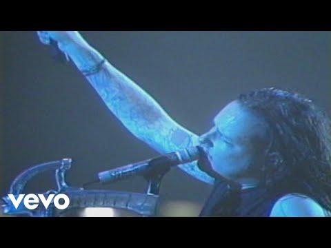 Youtube: Korn - Another Brick in the Wall, Pt. 1, 2, 3 (Werchter Festival 2004 - Full)