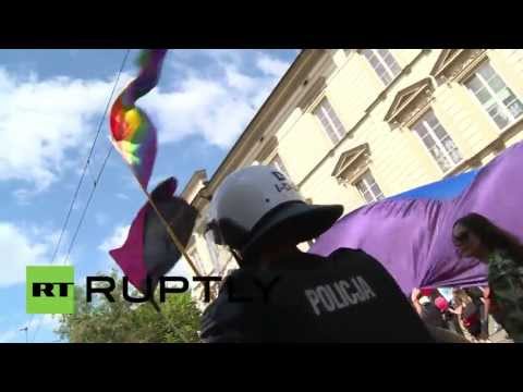 Youtube: Poland: Gay pride starts with a kiss and ends with violence