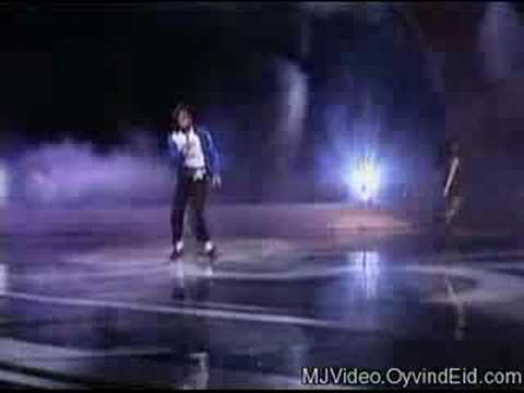 Youtube: Machael Jackson The Way You Make Me Feel Live @ the Grammy88