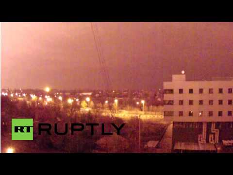 Youtube: Ukraine: See huge flash light up Donetsk's skyline