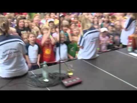 Youtube: ♫ Kinderlieder ♫ Die besten Fans der Welt ♫ DONIKKL Kinderlieder ♫ Singen, Tanzen, Bewegen