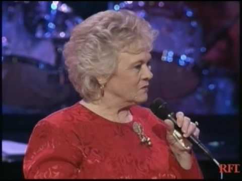 Youtube: Jean Shepard ~ Tennessee Waltz (Opry Live, 1998)