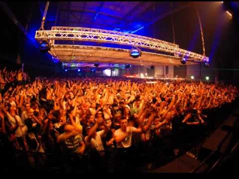 Youtube: Chris Liebing live @ Time Warp 2012 (01.04.12)