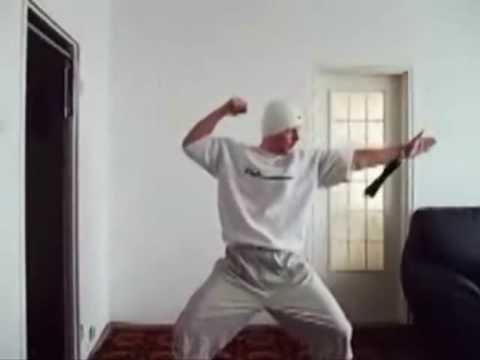 Youtube: NUNCHAKU FREESTYLE - WORLD CUP 2010 COMPILATION VIDEO