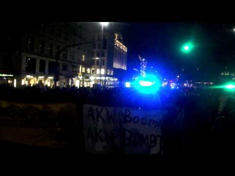 Youtube: Demonstration "Gegen Atomkraft, überall!" in Hamburg 13.03.2011 (utopieTV-Doku-Video)