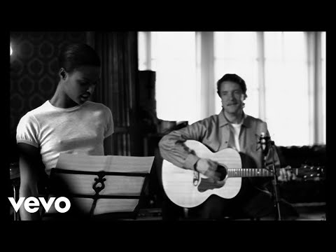 Youtube: Francis Cabrel - Presque rien (Clip officiel)