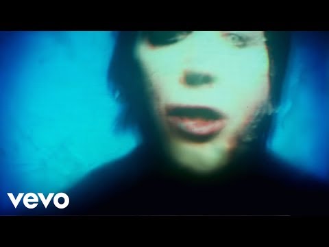 Youtube: Marilyn Manson - Cry Little Sister