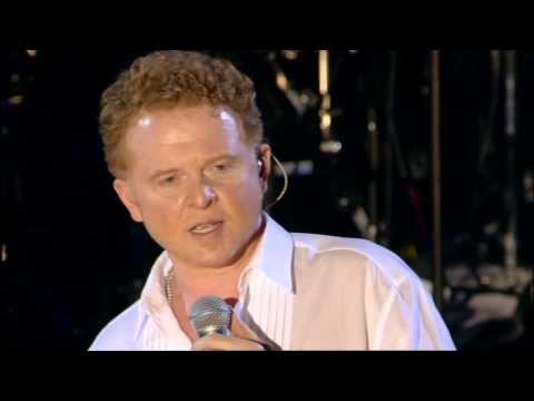 Youtube: Simply Red in Taormina opening the concert