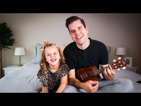 Youtube: Hakuna Matata - 6-Year-Old Claire and Dad (MAJOR Claire Laugh Attack 😂) Lion King Song