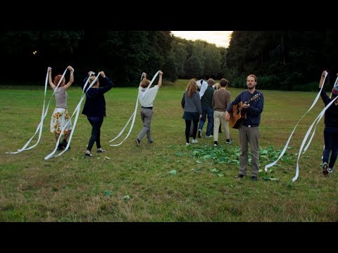 Youtube: Gisbert zu Knyphausen - Unter dem hellblauen Himmel (Official Video)