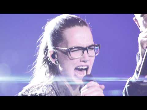 Youtube: Coaches Song - «Diggin' in The Dirt» - The Voice of Switzerland 2013