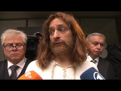 Youtube: Jesus verklagt die CSU | extra 3 | NDR