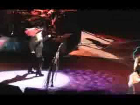 Youtube: Stevie Nicks Performs ROCK & ROLL ( LED ZEPPELIN )