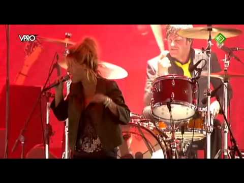 Youtube: Triggerfinger ft. Selah Sue - Mercy (Live op Lowlands 2010)