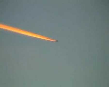 Youtube: Chemtrails and UFO above Düsseldorf Germany 08.02.2008. Check @ 0:42 and  02:05