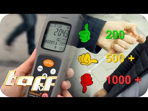 Youtube: SMARTPHONE dreckiger als Toilette! | taff | ProSieben