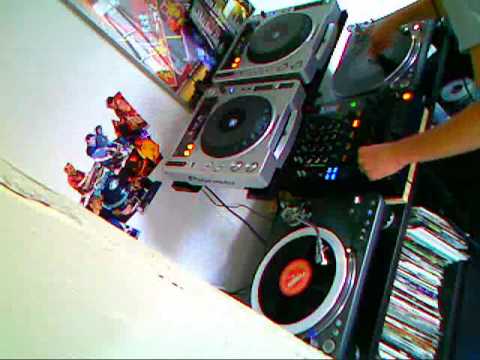 Youtube: Brunoxide 21-5-09.Live Early hardcore mix [195bpm]