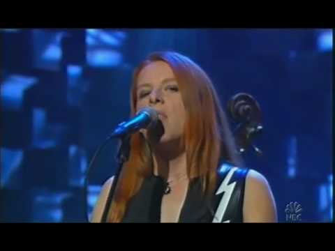 Youtube: Neko Case ft. The Sadies - Hold On, Hold On (Conan 2006)