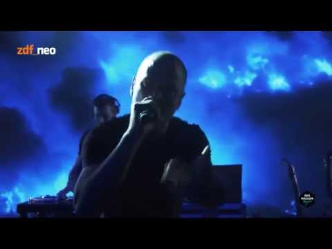 Youtube: K.I.Z. - Hurra die Welt geht unter ft. Henning May (Live ZDF Neo Magazin Royale)