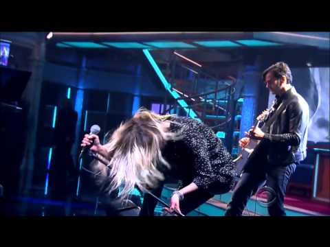 Youtube: The Dead Weather "I Feel Love" - Live on The Late Show