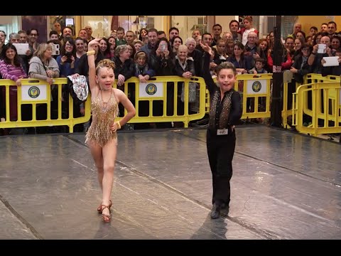 Youtube: Ballando on the Road - GIUGLIANO: Maria Rosaria e Antonio