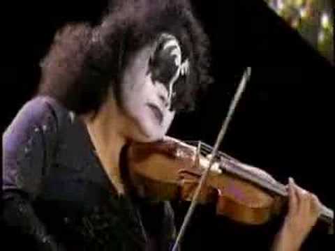 Youtube: Kiss - Forever