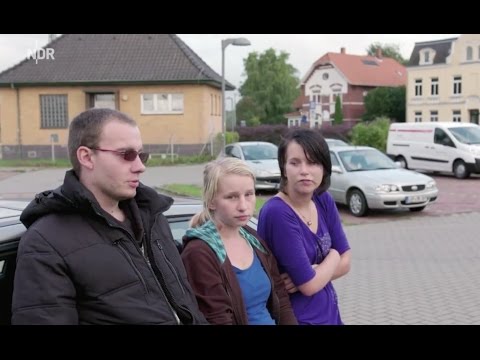 Youtube: [Doku HD] Weltbahnhof mit Kiosk - Begegnungen von Stammgästen und Flüchtlingen in Boizenburg