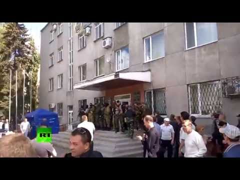 Youtube: Украинские силовики захватили избирательные участки в Красноармейске