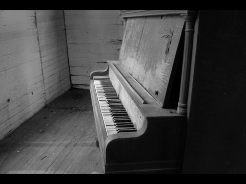 Youtube: Horror Piano Theme