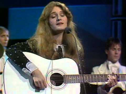 Youtube: Eurovision Song Contest 1982 - Germany - Nicole - Ein bisschen Frieden [HQ]