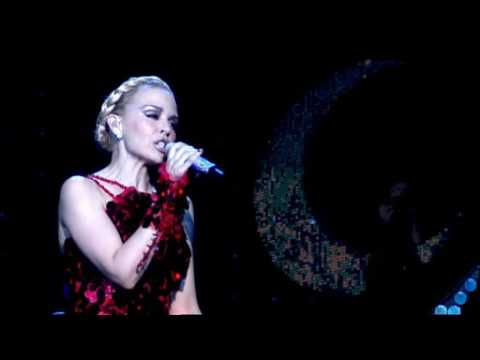Youtube: Kylie Minogue - Over The Rainbow [Showgirl Homecoming Tour]