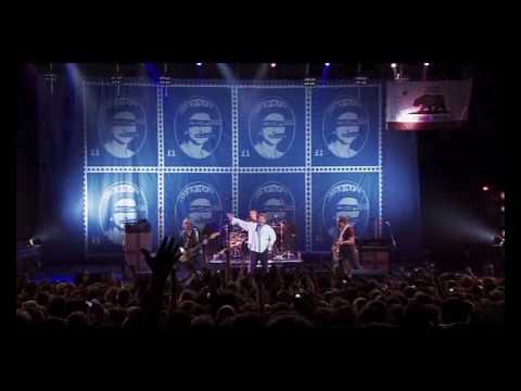 Youtube: Sex Pistols - God Save the Queen [Live From Brixton Academy 2007] 13