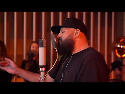 Youtube: Moses Pelham - HOLD ME (LIVE IN DEN CIRCLE STUDIOS BERLIN) (Official 3pTV)