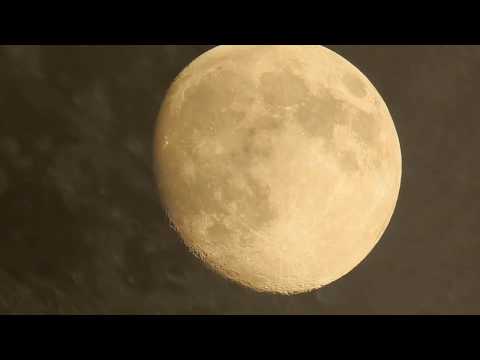 Youtube: P900 zoom test moon, mars and saturn!