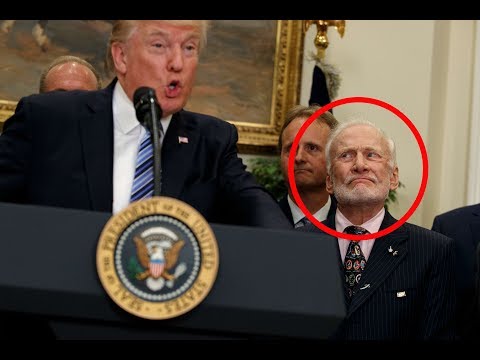 Youtube: Während Trump Hochamt: So lustig kämpft Ex-Astronaut Buzz Aldrin mit seiner Fassung
